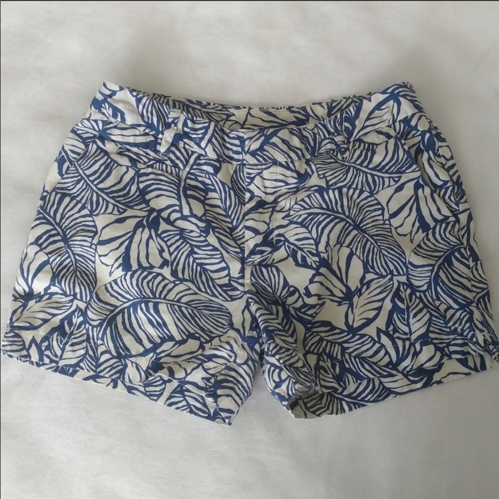 Patagonia size 4 cream blue palm leaf print shorts
